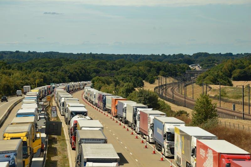 Camiones en autopista europea